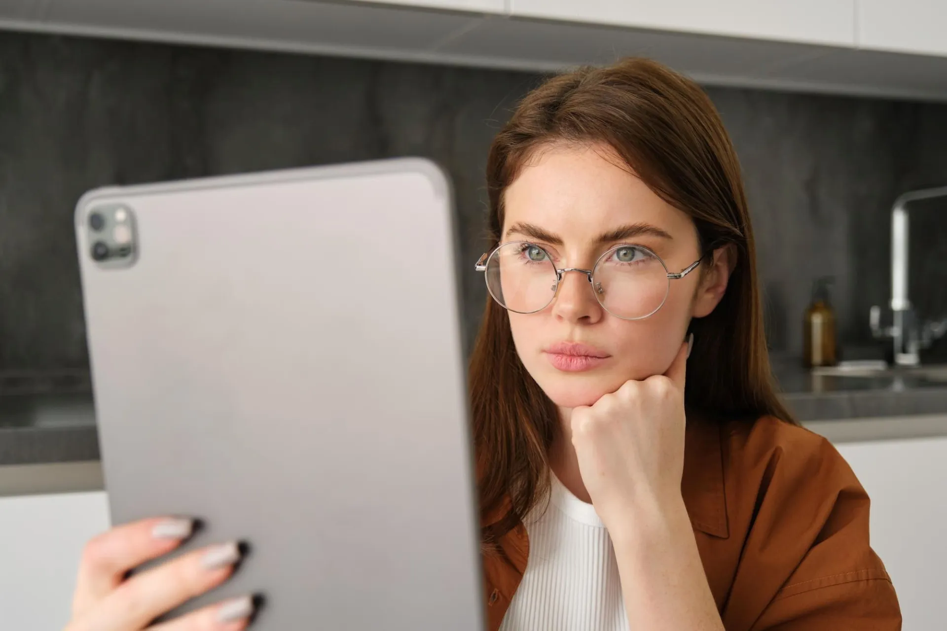 Trust The Process? Ads In AI Search Make Users Trust Results Less (New Report)