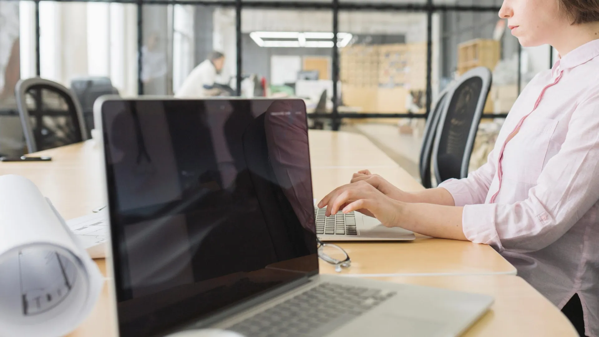 Major Blessing Or Mixed Bag? How Journalists Are Adapting To AI