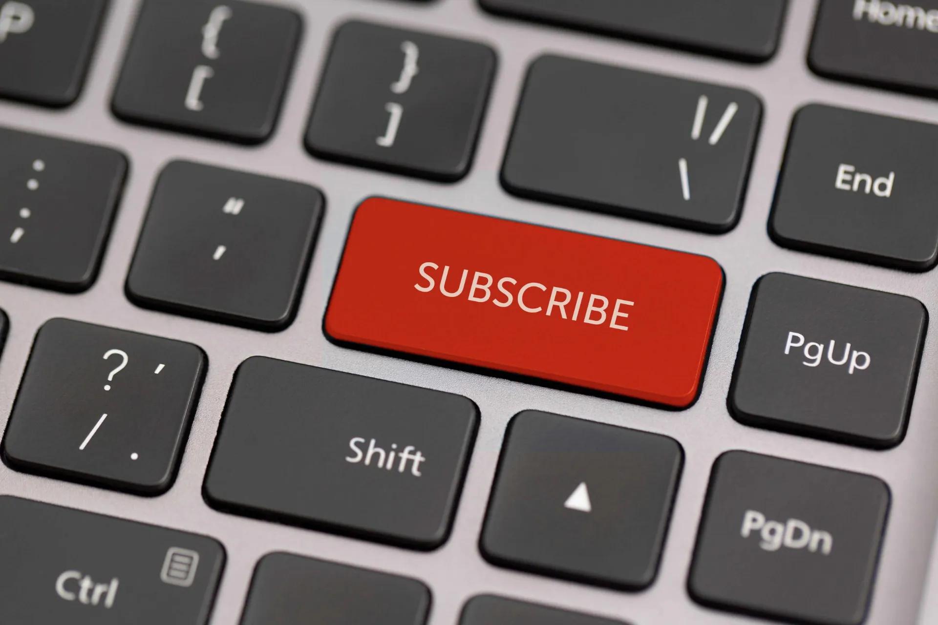 Renewed Interest: Publishers Increasing Focus On Subscriptions In Face Of Traffic, Ad Revenue & AI Challenges